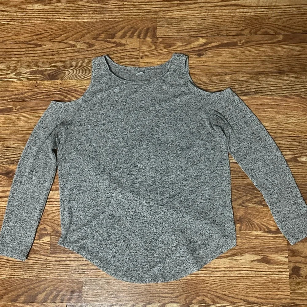 Old Navy Cold Shoulder Shirt, Medium